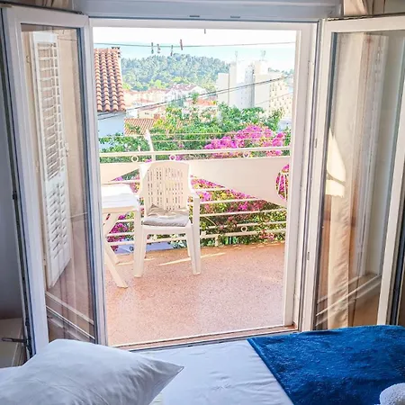 Apartment Apartman Konstanca *